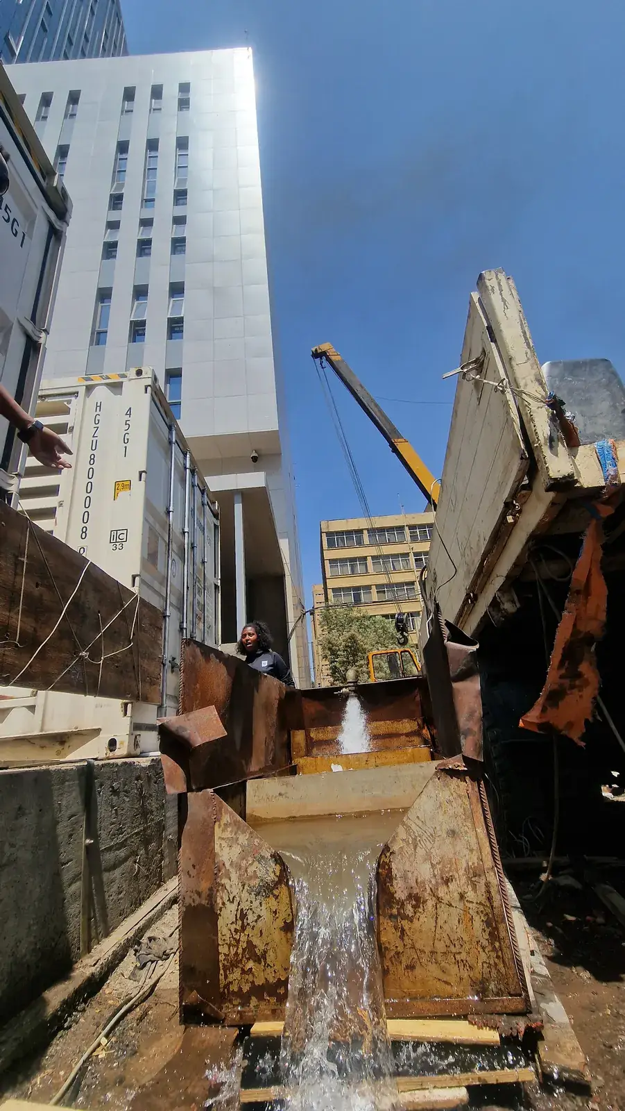 Pumping test discharge at the Tsedey Bank site
